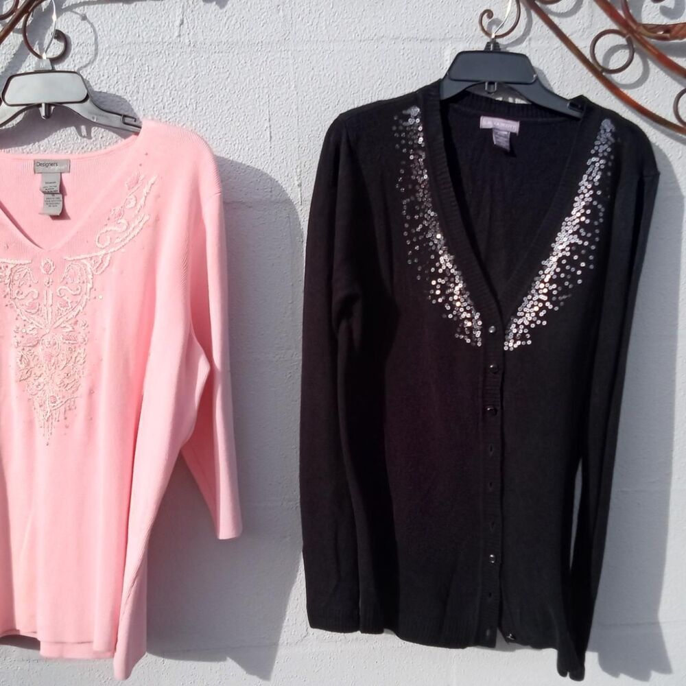 2 Elegant Ladies 1X Sweaters - Laura Scott